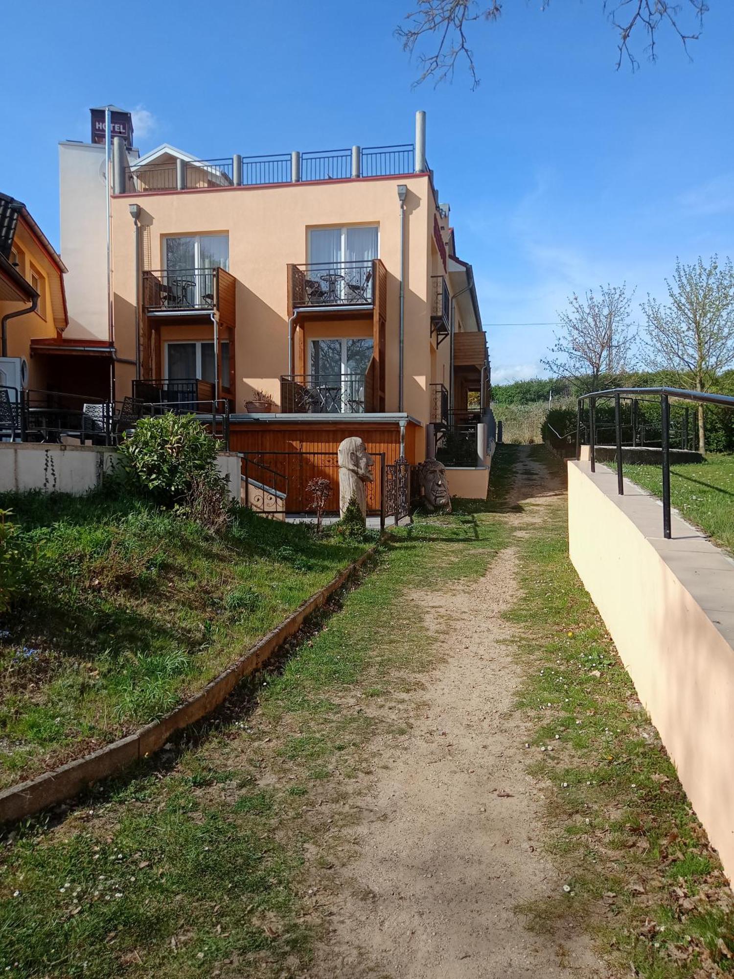 Seehotel Bad Kleinen Экстерьер фото